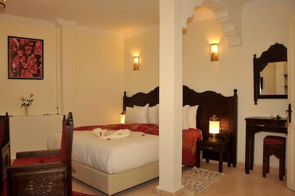 Hotel Riad Ben Atar Esauira Habitación foto